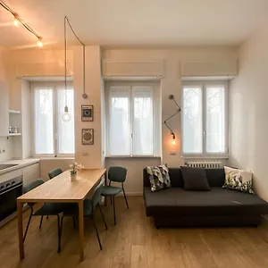  Appartement Molino Cozy With Park View In Downtown Italie