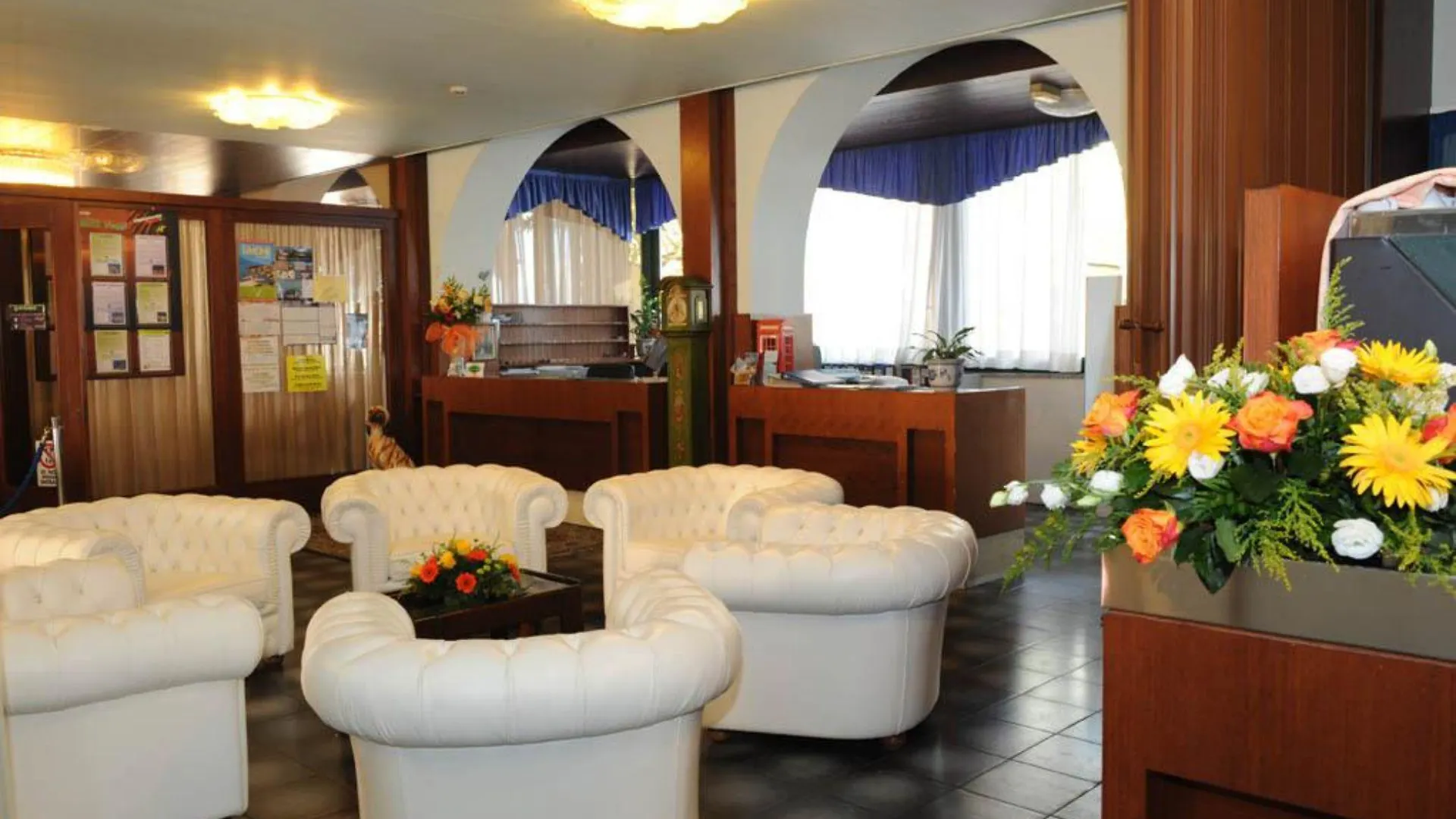 Hotel 말세진느