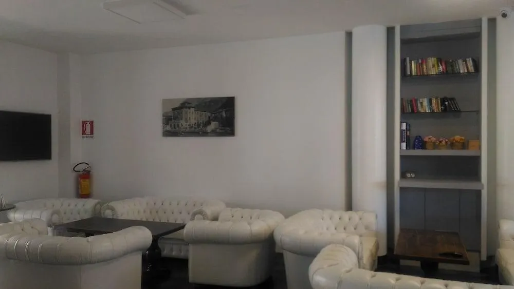 Hotel 말세진느
